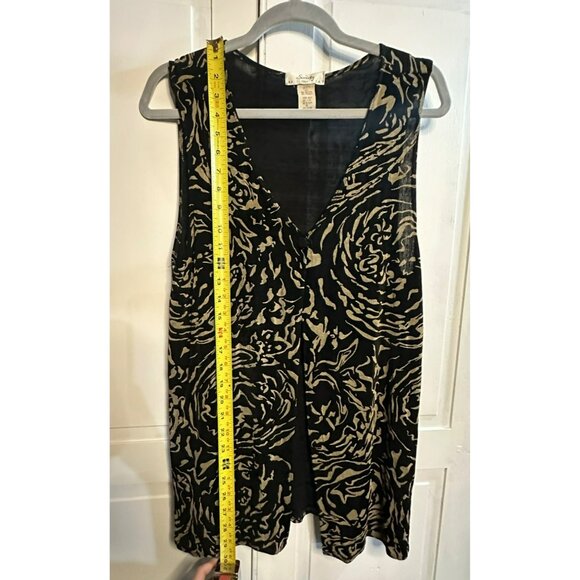 Vintage Society Sleeveless Top – Black & Tan Abstract Print Split-Front Blouse - Picture 6 of 8